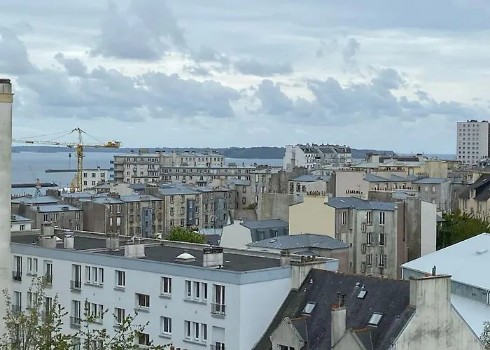 Appt 2 Ch Vue à 5' De La Gare De Appartement