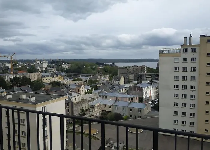 Appt 2 Ch Vue A 5' De La Gare De *