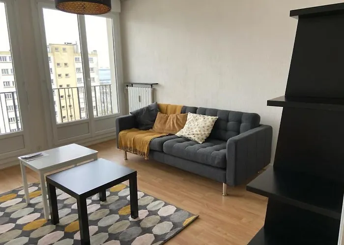 Appt 2 Ch Vue à 5' De La Gare De Appartement